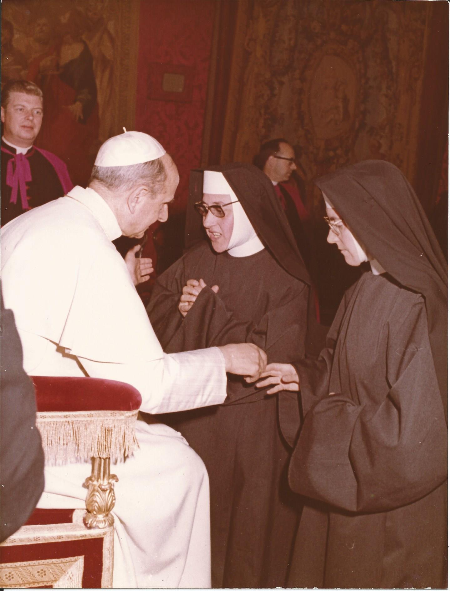 Suor Teresa incontra G.Paolo II